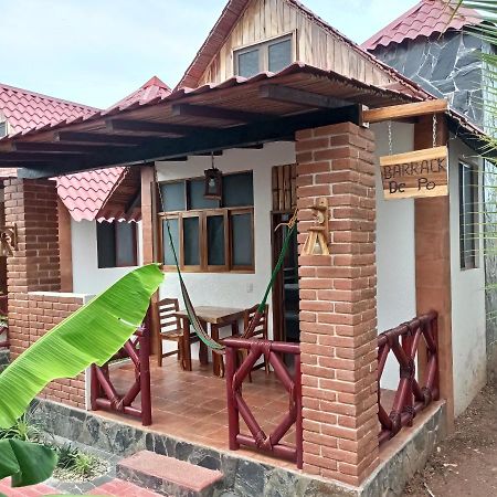 Bungalows Y Cabanas, Las Barracas De La Barra Malucano Eksteriør bilde