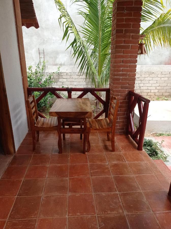 Bungalows Y Cabanas, Las Barracas De La Barra Malucano Eksteriør bilde