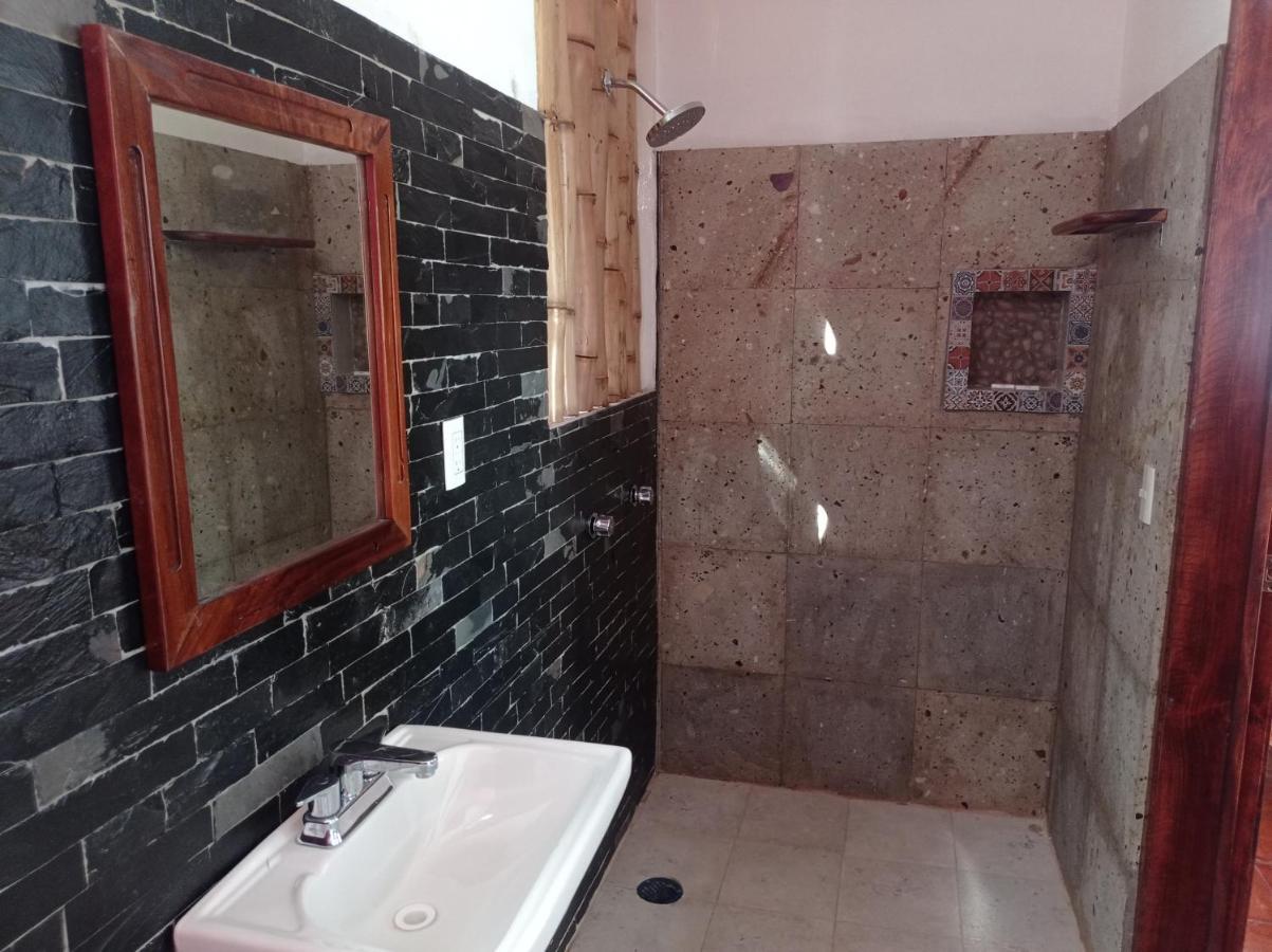 Bungalows Y Cabanas, Las Barracas De La Barra Malucano Eksteriør bilde